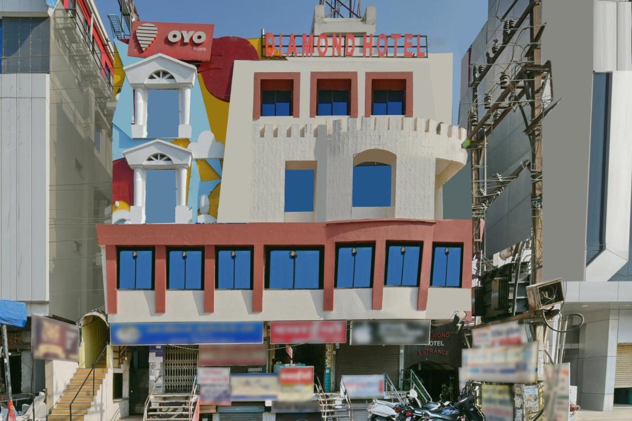 Collection O Diamond And Residences Indore Esterno foto