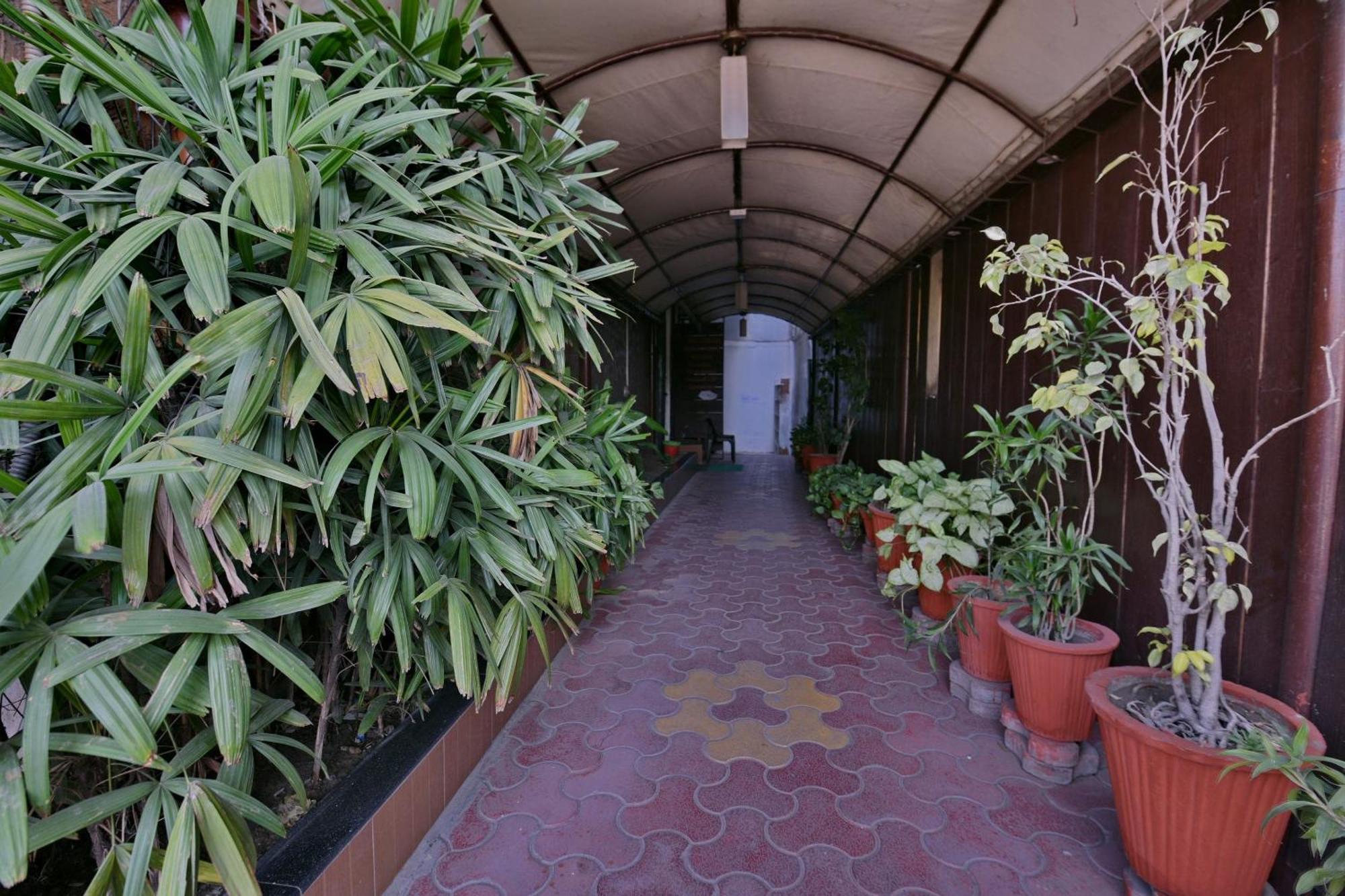 Collection O Diamond And Residences Indore Esterno foto