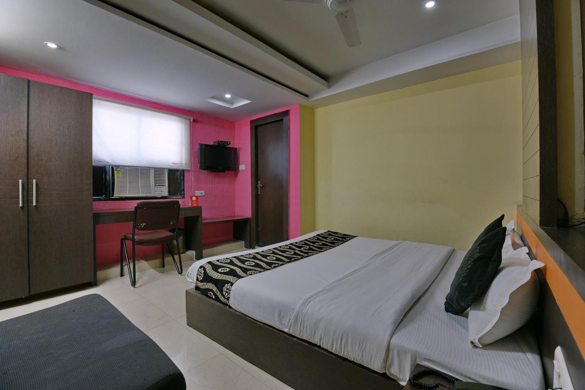 Collection O Diamond And Residences Indore Esterno foto